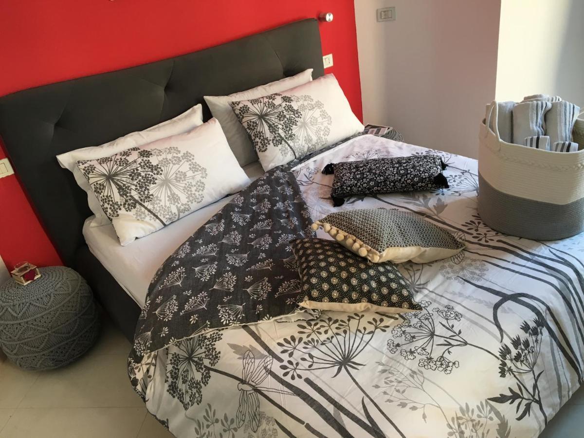 Intra Rooms Olbia Buitenkant foto